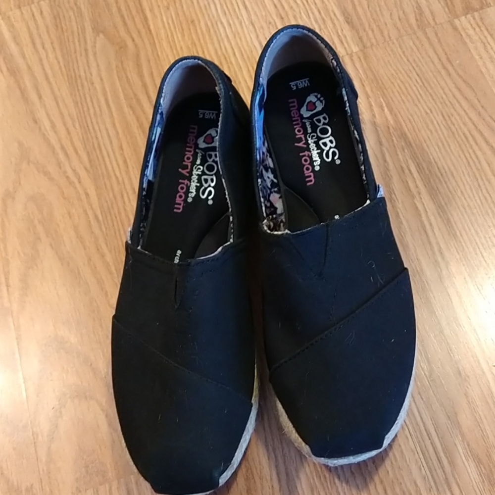 Skechers Bobs Slip On Espadrilles Size 6.5W.